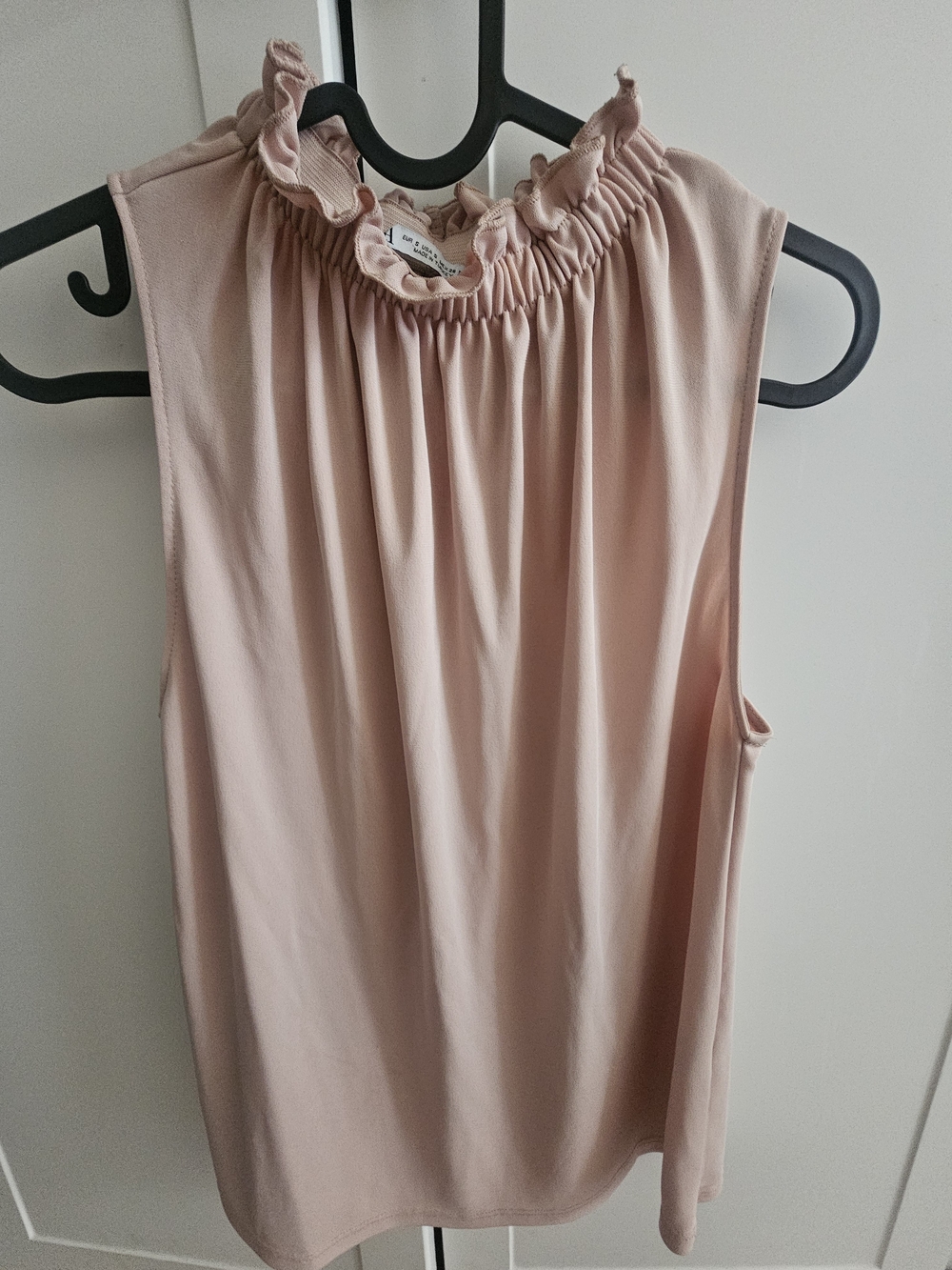 Zara Sleeveless Ruffle-Neck Camisole - Light Pink